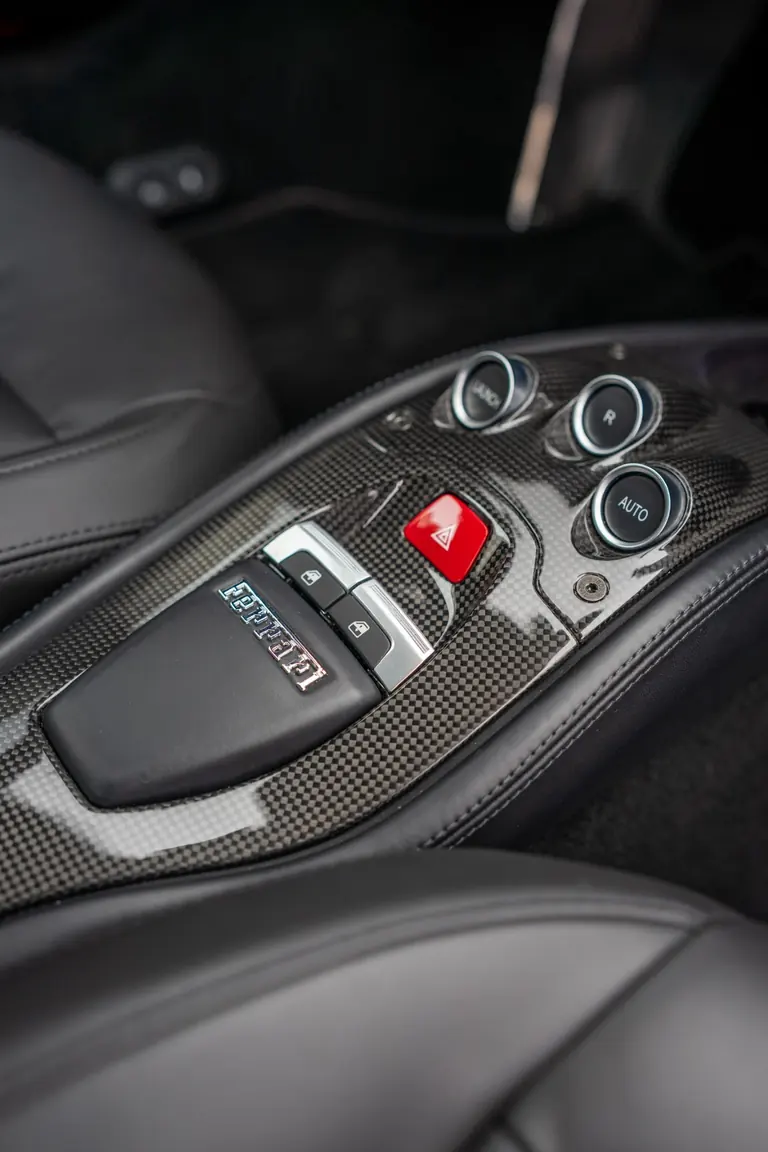 Ferrari 458 Italia Mittelkonsole